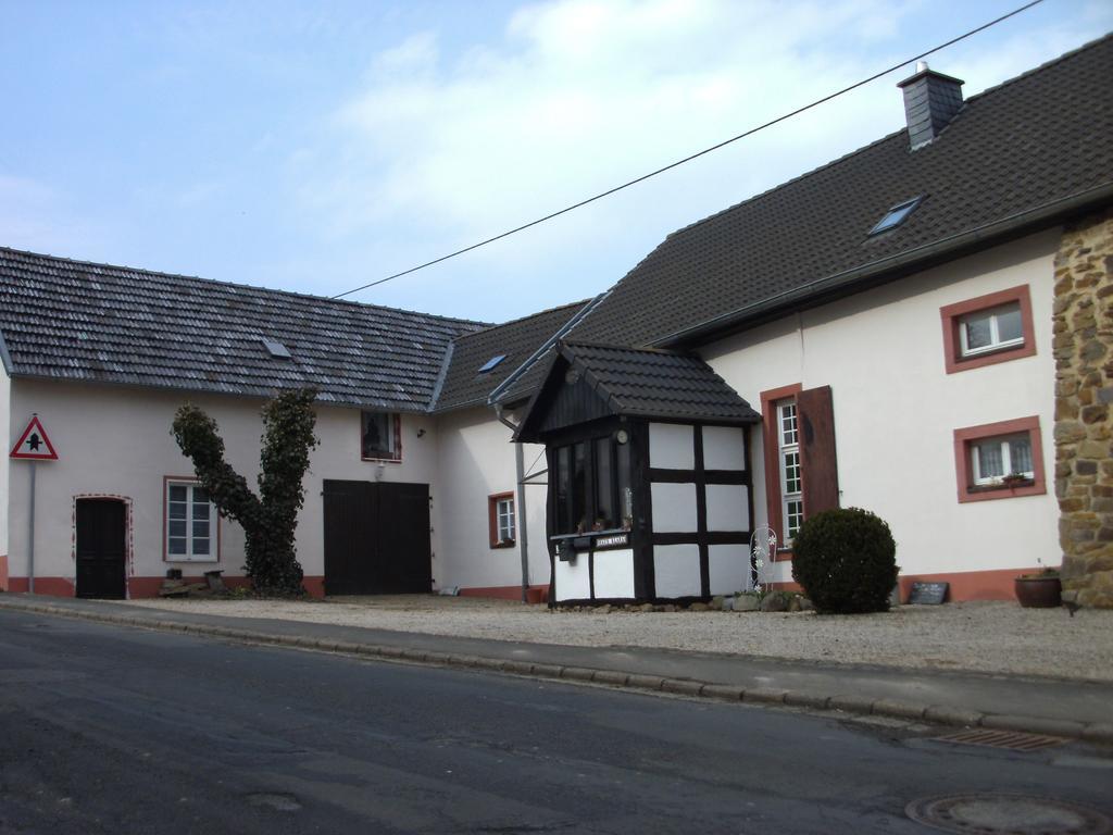 Haus Klara Hotel Mannebach  Exterior foto